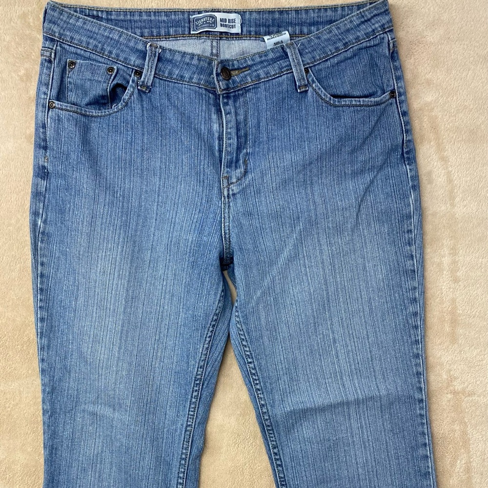 Levi Signature Mid Rise Boot CutBlue Denim Jeans